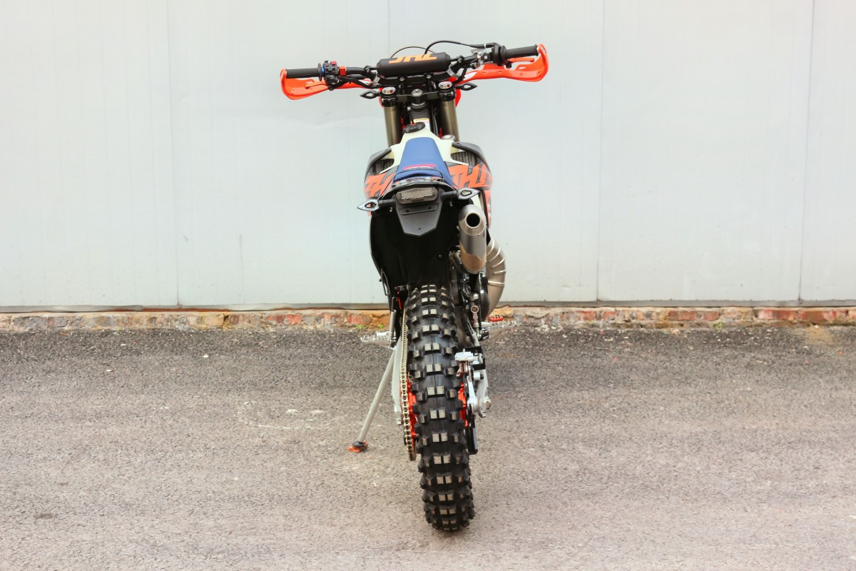 jhlmoto.ru-m5-8-1200x800 (1)